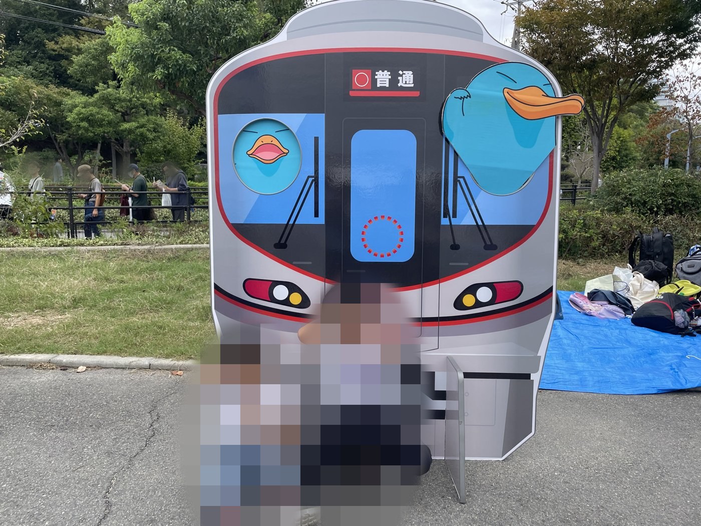 駅祭ティング2025の会場にあった、イコちゃんが顔を出す電車の顔出しパネル（天王寺公園てんしば）