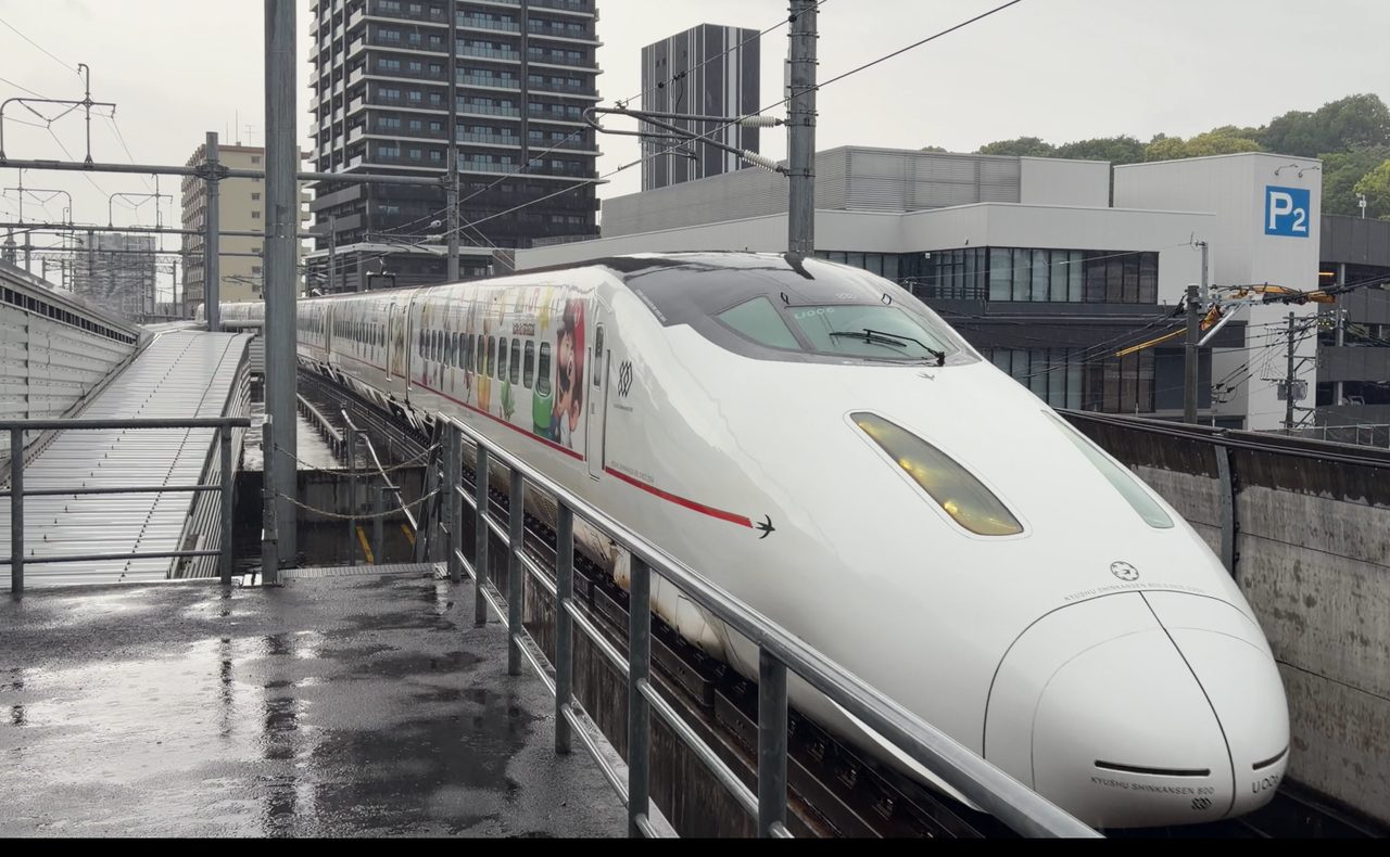 熊本駅で見た九州新幹線800系のマリオトレイン（2026年7月に運行終了）